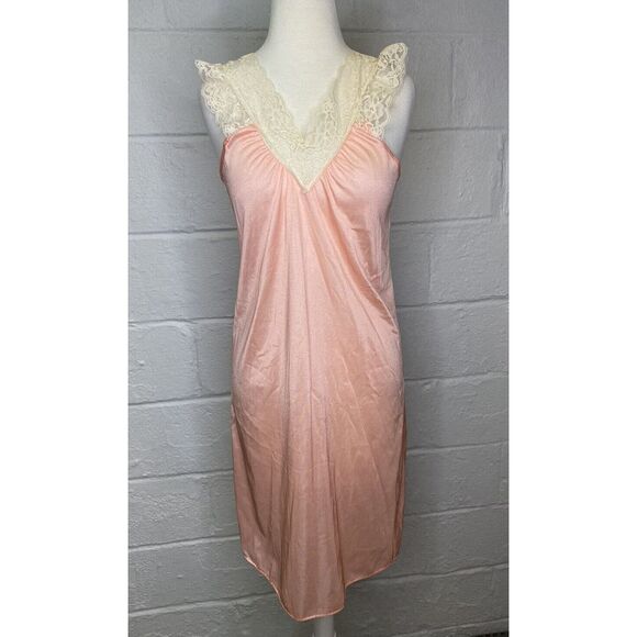 Other - Vintage First Lady Lingerie Lace Nightgown Medium Peach Nylon‎ Old Hollywood
